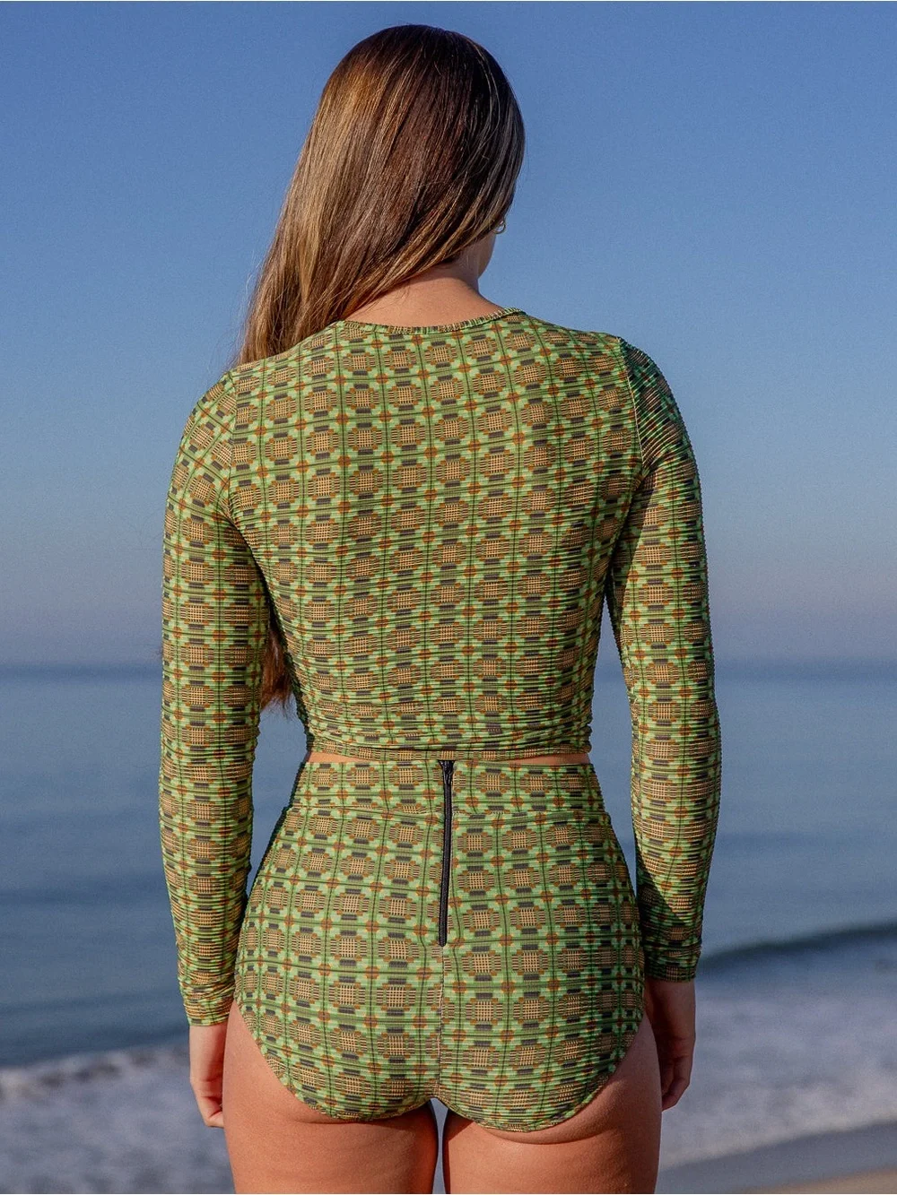 NWT new medium free people seea palomar crop top rashgaurd green pattern surf